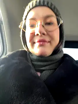 RinaCat online show from 11/29/25, 06:02