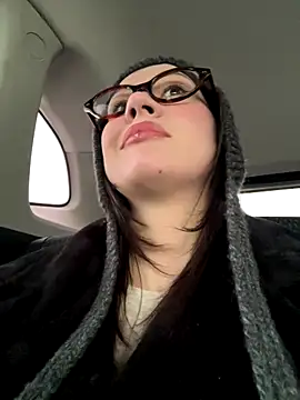 RinaCat online show from 11/26/25, 05:40