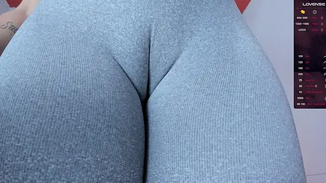 Snapshot of Donnapaul chatting on 09/17/25, 12:07 Donnapaul online show from 09/17/25, 12:07