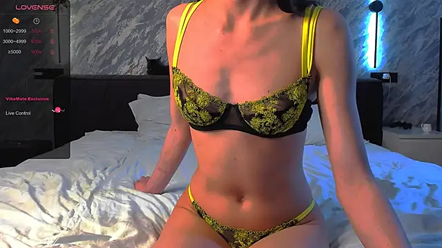 laflamebella online show from 02/12/25, 04:33