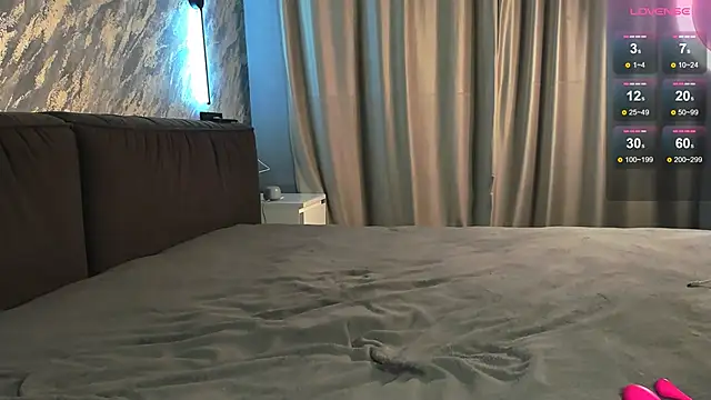 laflamebella online show from 12/15/25, 03:18