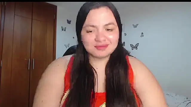 Snapshot of Sarahros1 chatting on 10/10/25, 04:02 Sarahros1 online show from 10/10/25, 04:02