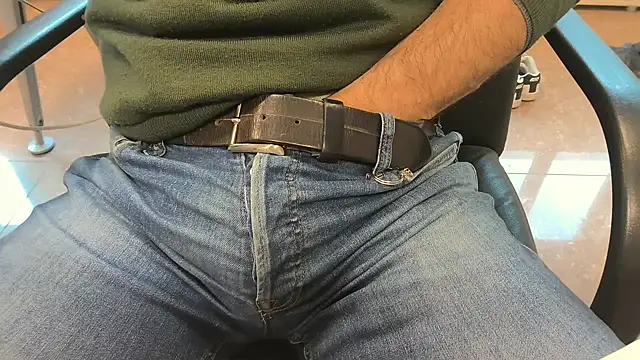 alessandroman2114 online show from 04/10/26, 04:58