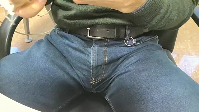 alessandroman2114 online show from 03/11/26, 05:07