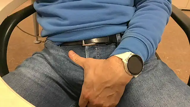 alessandroman2114 online show from 02/10/26, 05:45