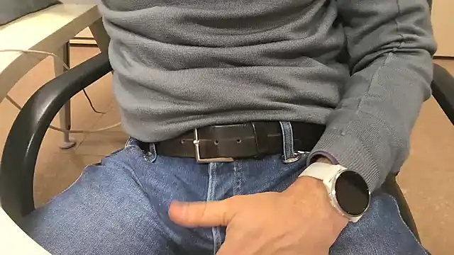 alessandroman2114 online show from 02/09/26, 05:11