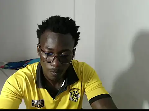  Lowmaypalacios online show from 04/13/26, 06:12