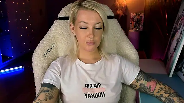 tykioty Miley online show from 04/10/26, 12:45