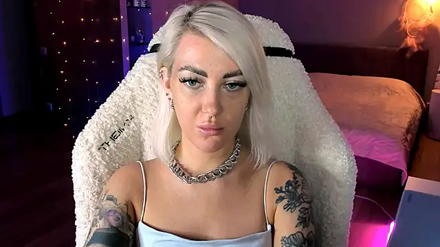 Snapshot of tykioty_Miley chatting on 12/03/25, 03:22 tykioty Miley online show from 12/03/25, 03:22