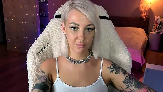 Snapshot of tykioty_Miley chatting on 11/09/25, 11:36 tykioty Miley online show from 11/09/25, 11:36