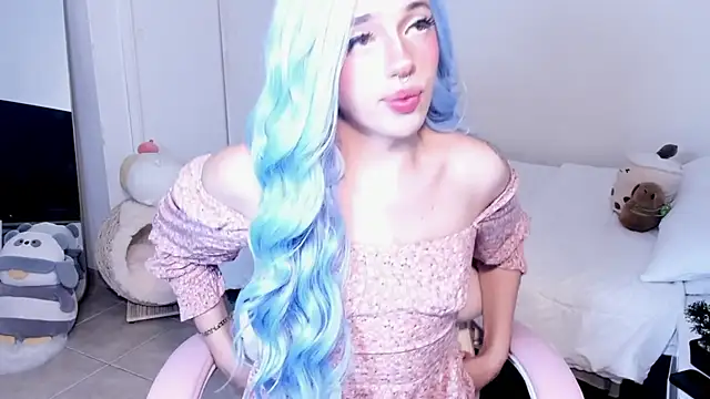 KloeKing   online show from 09/15/25, 12:00