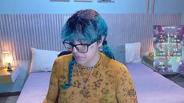 Eli666uwu online show from 04/02/26, 10:44