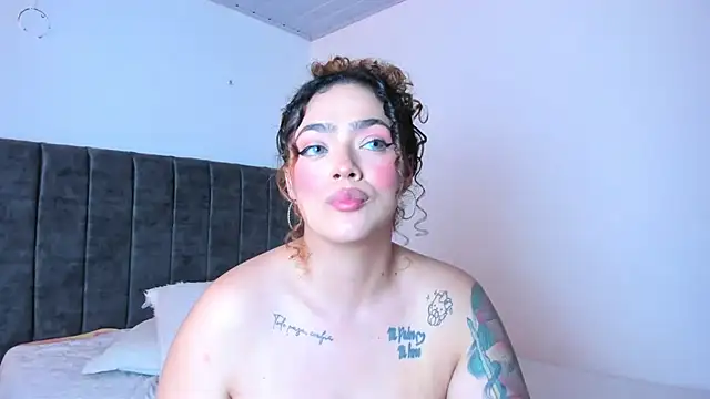 KayllaEvanss  online show from 05/01/26, 12:21