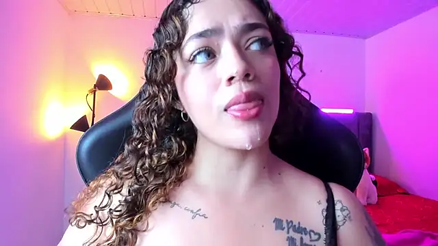 KayllaEvanss  online show from 11/02/25, 04:56