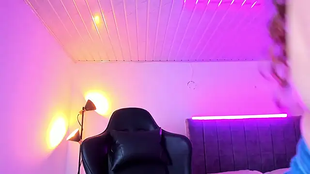 KayllaEvanss  online show from 11/08/25, 03:10