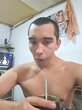Snapshot of X_xtomas_x chatting on 06/12/26, 01:58 X xtomas x online show from 06/12/26, 01:58
