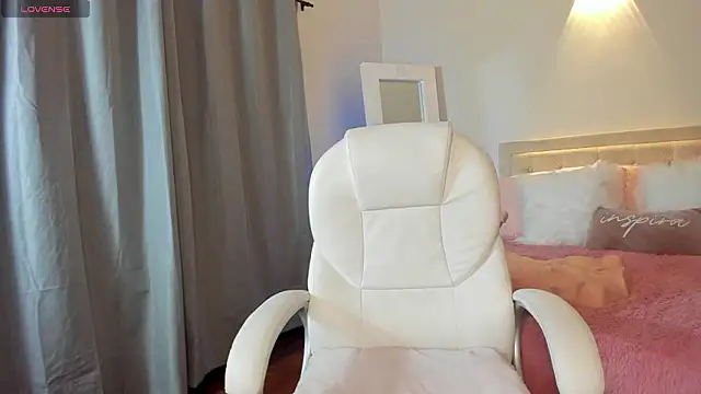 megan connor  online show from 03/15/26, 02:51