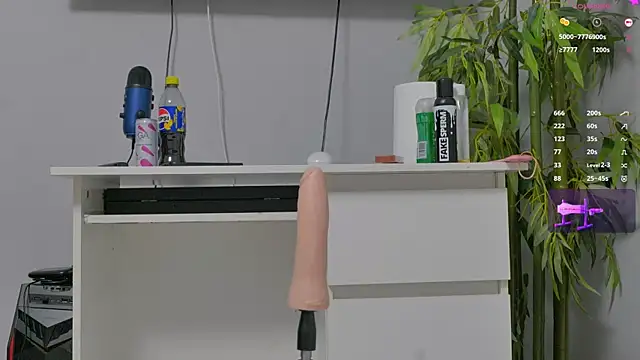 luckyalice  online show from 12/16/25, 08:02