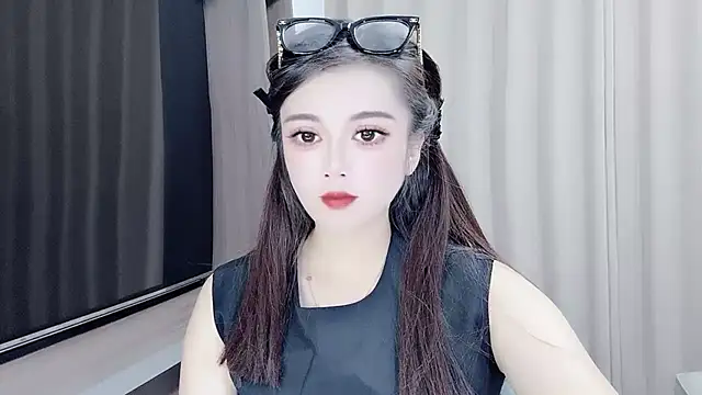 Snapshot of VIWVI chatting on 09/18/25, 03:42 VIWVI online show from 09/18/25, 03:42
