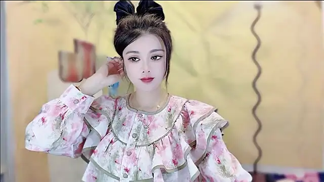 VIWVI online show from 10/28/25, 03:18