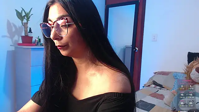 Karla hernandez  online show from 01/16/26, 10:30