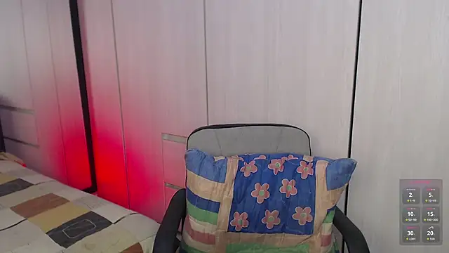 Karla hernandez  online show from 11/17/25, 11:03