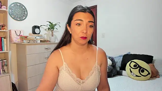 Snapshot of Karla_hernandez_ chatting on 07/08/26, 10:38 Karla hernandez online show from 07/08/26, 10:38