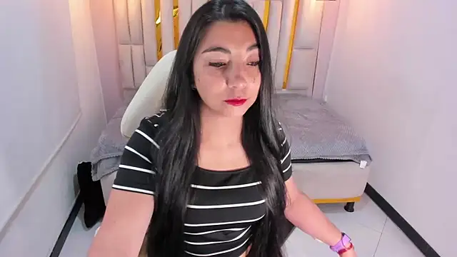 Karla hernandez  online show from 03/12/25, 11:10