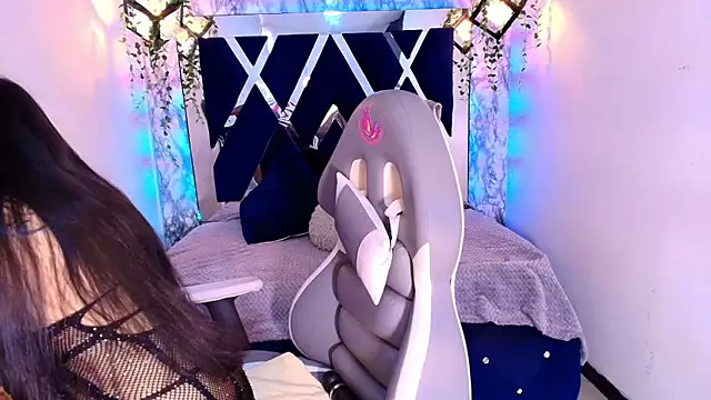 Karla hernandez  online show from 10/03/25, 12:17