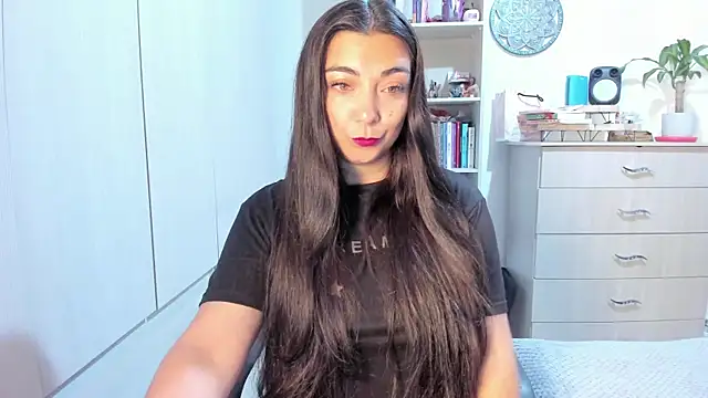 Snapshot of Karla_hernandez_ chatting on 07/14/26, 10:32 Karla hernandez online show from 07/14/26, 10:32
