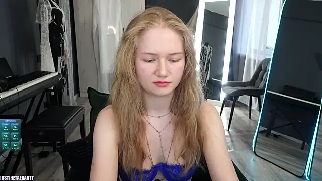 Snapshot of Alexandra_Demore chatting on 06/12/26, 07:11 Alexandra Demore online show from 06/12/26, 07:11