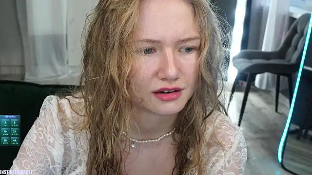 Snapshot of Alexandra_Demore chatting on 06/11/26, 07:33 Alexandra Demore online show from 06/11/26, 07:33