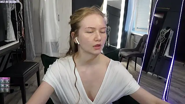 Snapshot of Alexandra_Demore chatting on 06/15/26, 07:46 Alexandra Demore online show from 06/15/26, 07:46