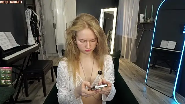 Alexandra Demore online show from 05/31/26, 07:36