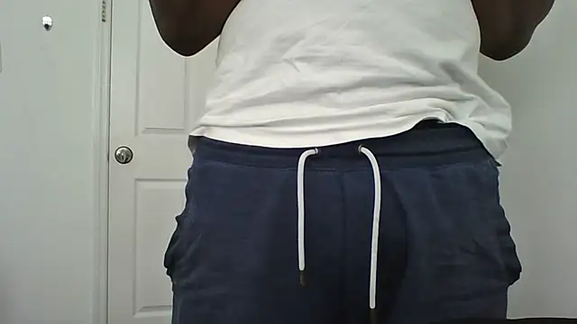 Snapshot of ThatDickSexy2 chatting on 09/19/25, 07:07 ThatDickSexy2 online show from 09/19/25, 07:07