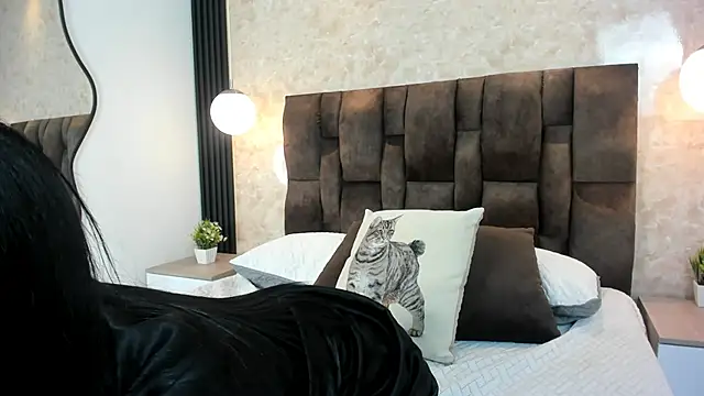 keyla  ross online show from 02/17/25, 10:49