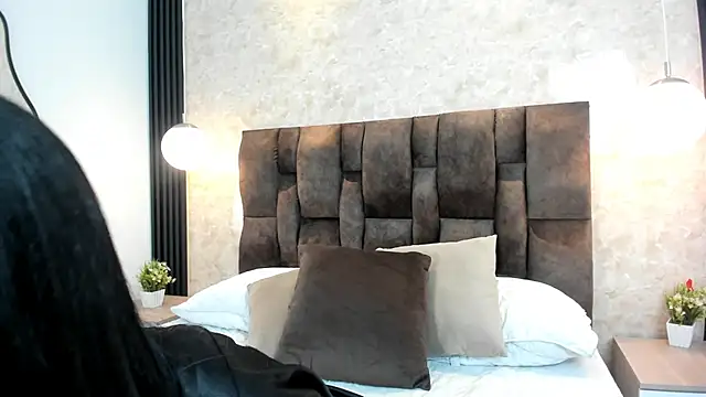 keyla  ross online show from 02/19/25, 10:09