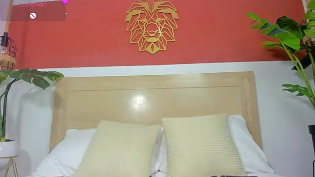 lili cardenas  online show from 04/08/26, 02:57