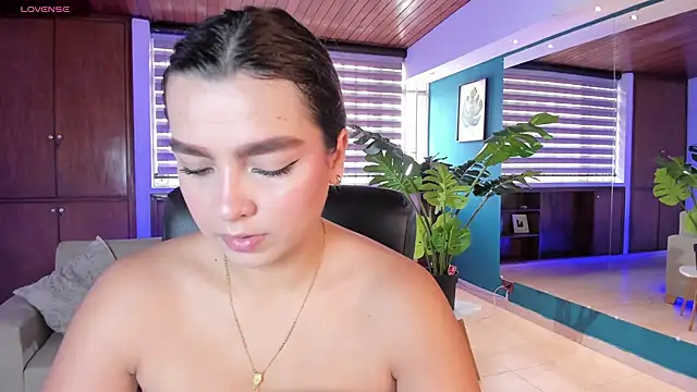 Snapshot of ambarcarterr chatting on 10/16/25, 01:41 ambarcarterr online show from 10/16/25, 01:41