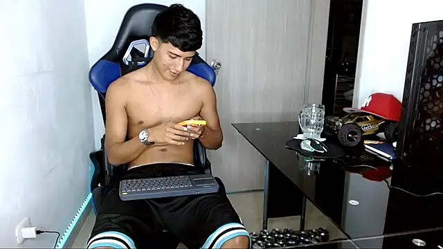 Snapshot of Juan_da01 chatting on 03/16/25, 12:12 Juan da01 online show from 03/16/25, 12:12