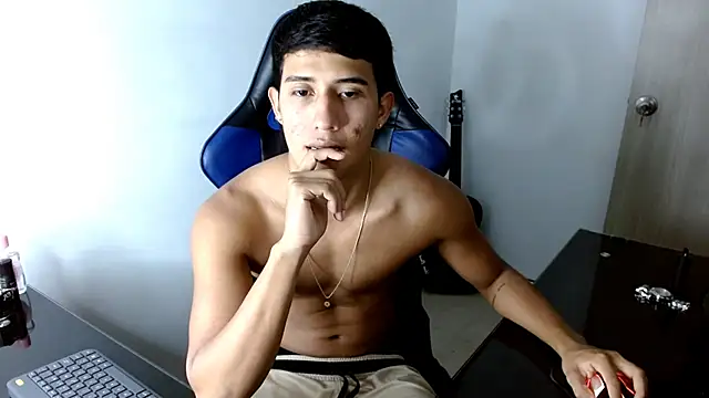 Snapshot of Juan_da01 chatting on 02/19/25, 12:35 Juan da01 online show from 02/19/25, 12:35