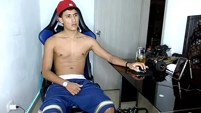 Snapshot of Juan_da01 chatting on 03/05/25, 12:27 Juan da01 online show from 03/05/25, 12:27