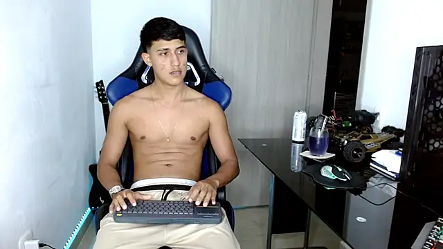 Snapshot of Juan_da01 chatting on 02/25/25, 12:47 Juan da01 online show from 02/25/25, 12:47
