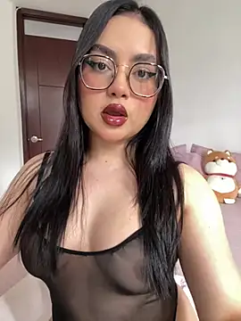 Snapshot of montmariana chatting on 05/07/26, 08:34 montmariana online show from 05/07/26, 08:34