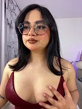 Snapshot of montmariana chatting on 10/29/25, 12:20 montmariana online show from 10/29/25, 12:20