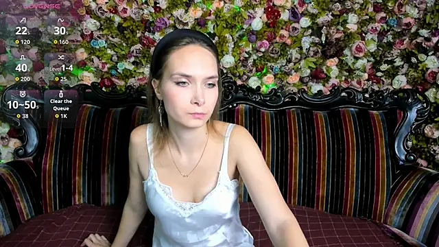 LinaVolberg online show from 10/05/25, 12:51