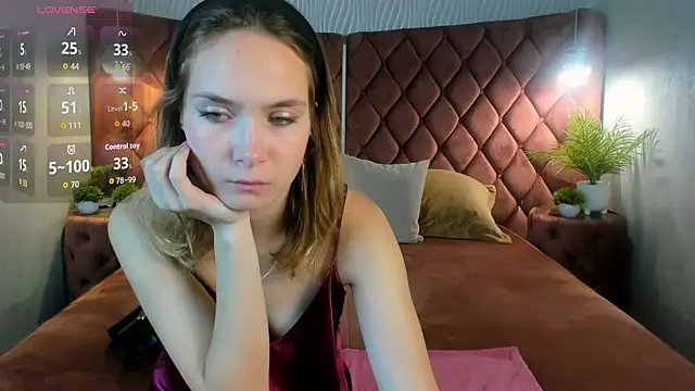 LinaVolberg online show from 09/26/25, 06:31