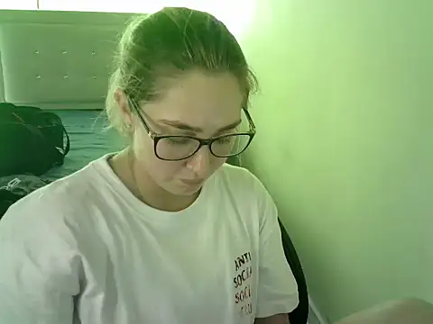 katy pp online show from 10/04/25, 04:52