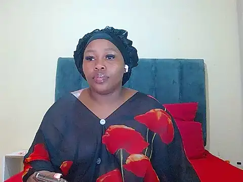 curvycloe1 online show from 06/02/26, 07:19