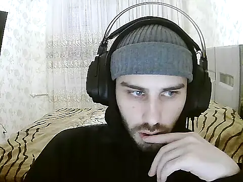 sweetbuddy3307 online show from 12/22/25, 07:47